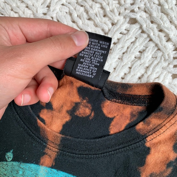 Restyled Y2k Bleached Rainbow Peace Sign T-Shirt - Picture 7 of 8